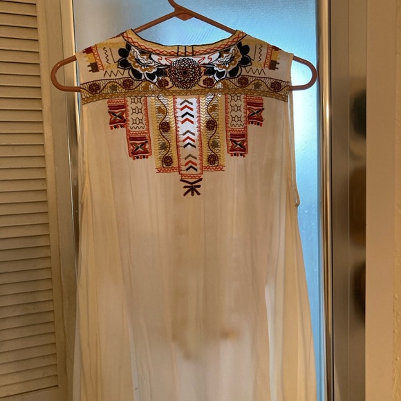 Johnny Was white tunic. - Picture 3 of 4